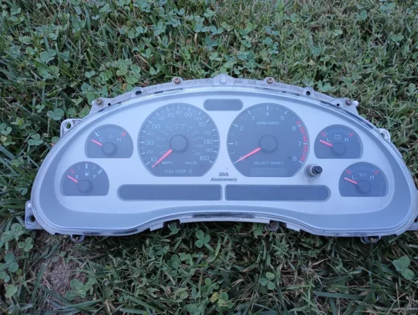 1999-2004 Ford Mustang 4.6L 35th Anniver Speedometer Instrument Cluster Gauge GT