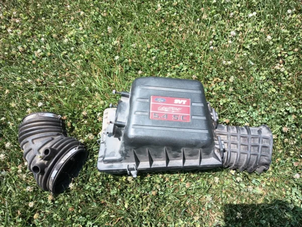 1999-2004 Ford Lightning Intake Air Box 5.4L SVT OEM Supercharger F150 HD Harley