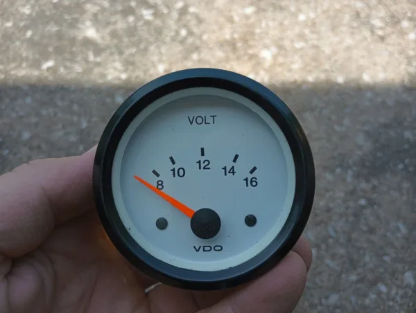 VDO Voltage Gauge 2 5/8