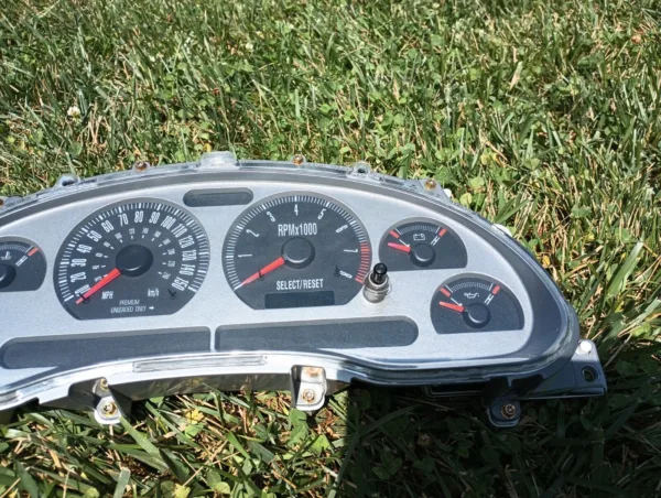 2003-2004 Ford Mustang MACH 1 4.6L Speedometer Instrument Cluster Gauges Gauge