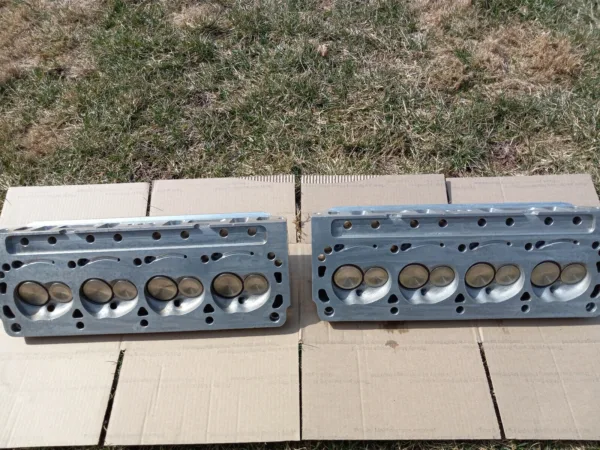 1987-1995 Ford Mustang 5.0L Edelbrock Aluminum Cylinder Heads COBRA 302 GT40 351