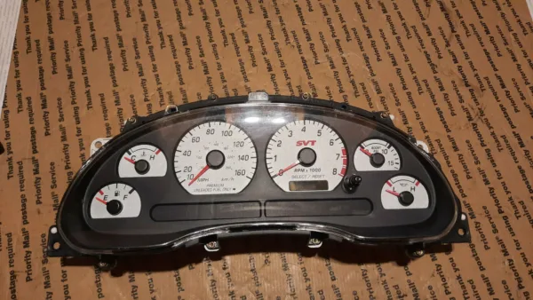 2003-2004 Ford Mustang 4.6L Cobra SVT Speedometer Instrument Cluster Gauges Teri