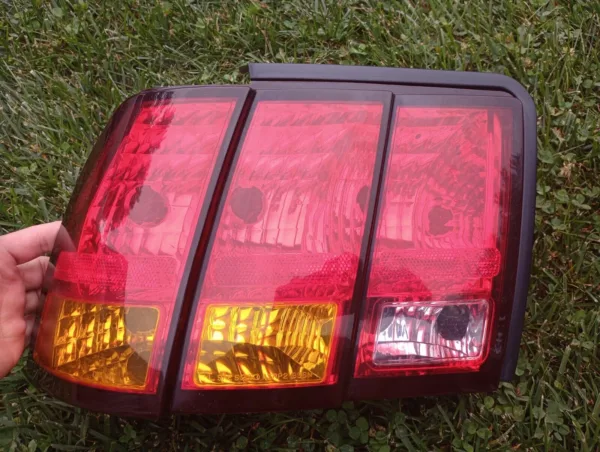 1999 2001 Ford Mustang COBRA Rear Tail Lights SVT 4.6L 99 01 4.6L 4V 32V Amber