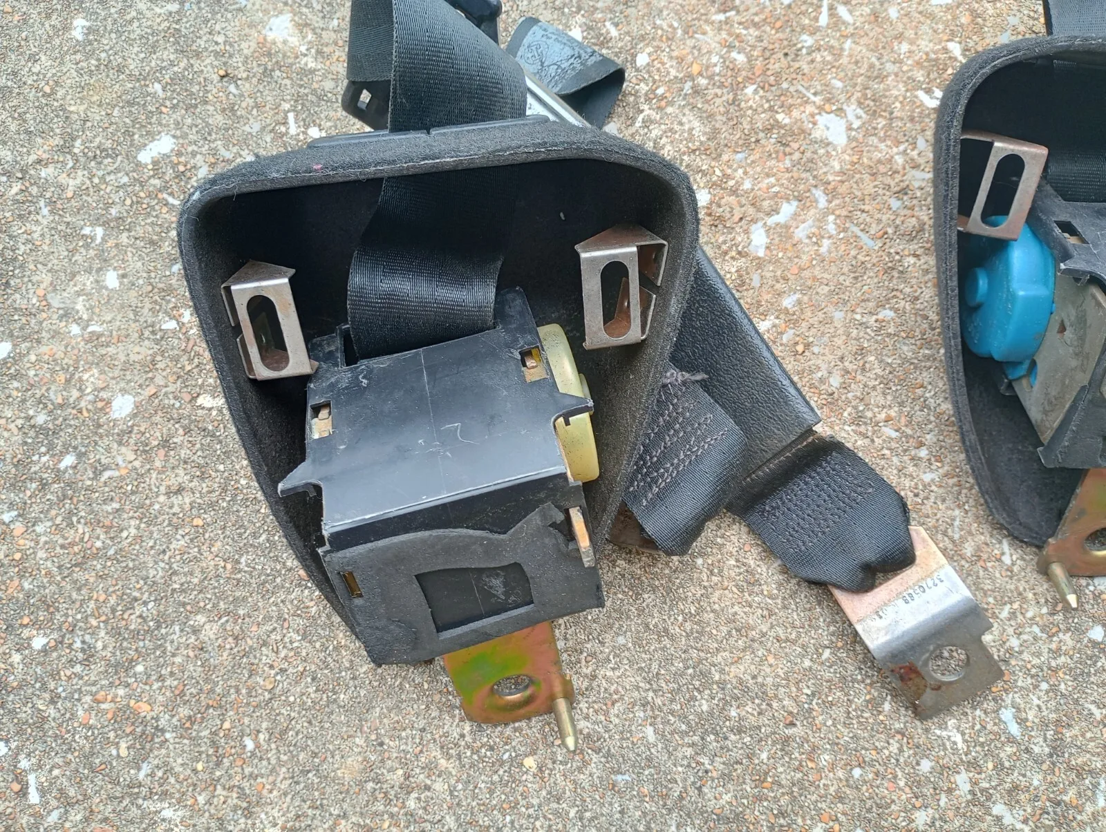 1990-1993 Ford Mustang BLACK OEM Seat belts LX Coupe Notchback Upper Rear ONLY - Image 7