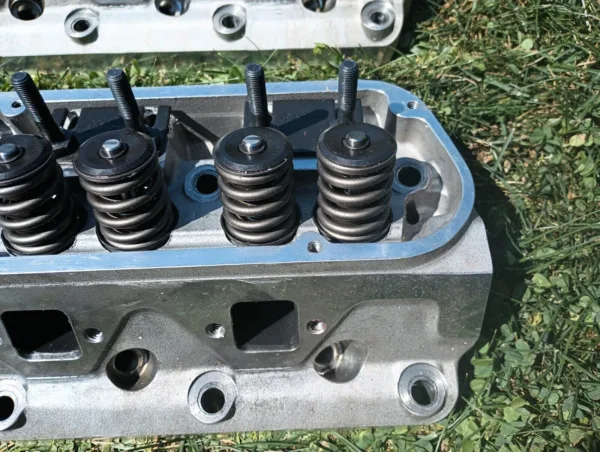 1987-1995 Ford Mustang 5.0L Edelbrock E Aluminum Cylinder Heads COBRA 302 351