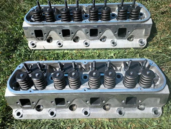 1987-1995 Ford Mustang 5.0L Edelbrock E Aluminum Cylinder Heads COBRA 302 351