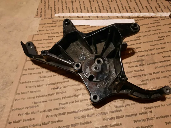 1994-1995 Ford Mustang 5.0L Alternator Bracket GT 302 Cobra GT40