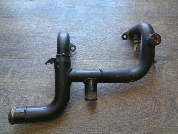 2003-2004 Ford Mustang Cobra 4.6L Coolant Crossover Pipe SVT Terminator 4V 32V
