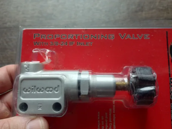 Wilwood Direct Mount Proportioning Valve Kit 3/8-24 IF Inlet Universal 260-10922