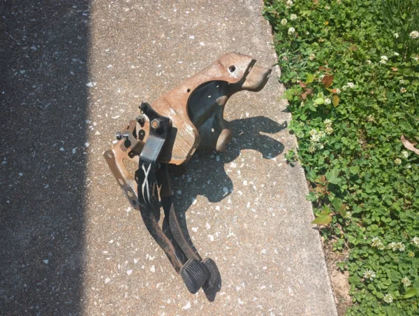 1983-1993 Ford Mustang Manual Clutch & Brake Pedal Assembly 5 speed T-5 Cobra GT - Image 4