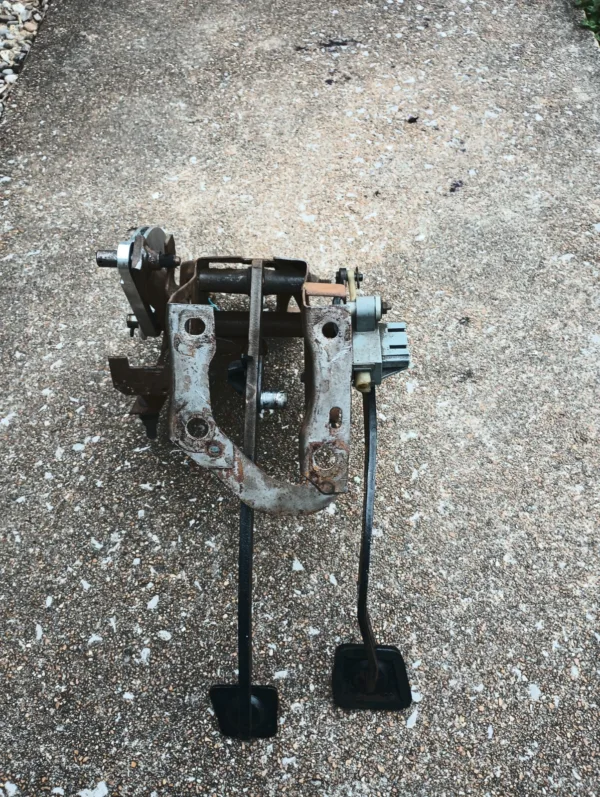 1983-1993 Ford Mustang Manual Clutch & Brake Pedal Assembly 5 speed T-5 Cobra GT - Image 4