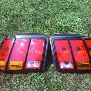 1999 2001 Ford Mustang COBRA Rear Tail Lights SVT 4.6L 99 01 4.6L 4V 32V Amber