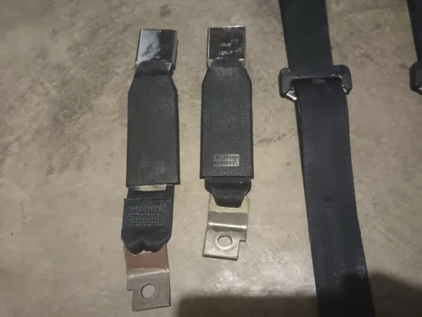 1990-1993 Ford Mustang BLACK OEM Seat belts LX GT Hatchback Upper Rear ONLY - Image 4