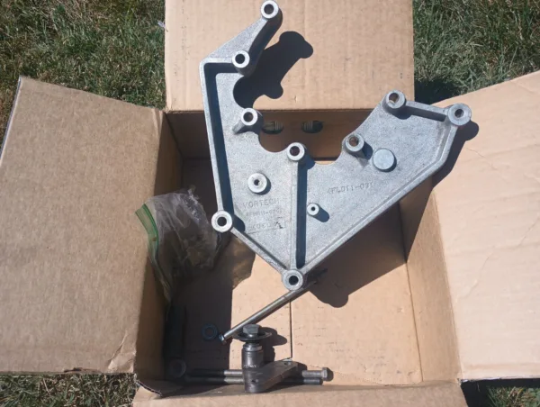 2000-2004 Ford Mustang GT 4.6L Vortech Front Mounting Bracket Supercharger 2V