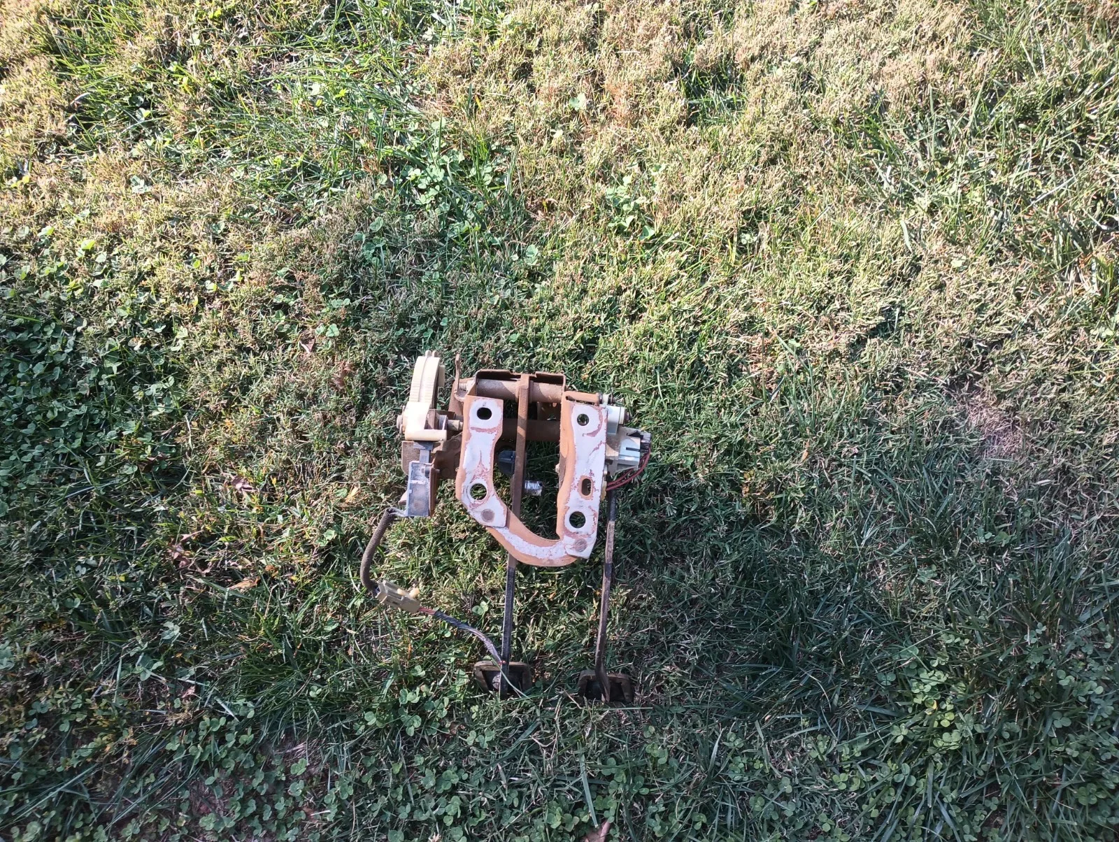 1983-1993 Ford Mustang Manual Clutch & Brake Pedal Assembly 5 speed T-5 Cobra GT - Image 3