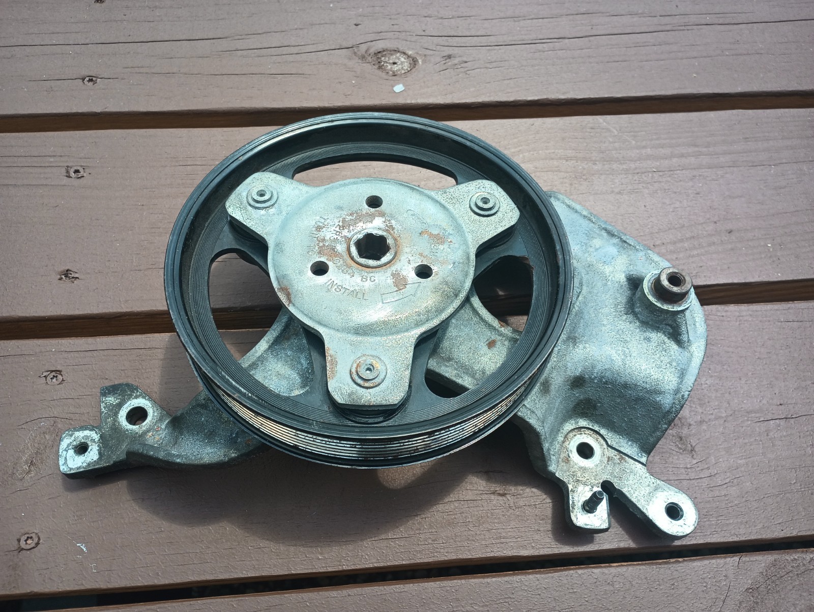 2004-2003 Ford Mustang SVT Cobra Supercharger Lower Crank Pulley 03 04 4.6L 32V